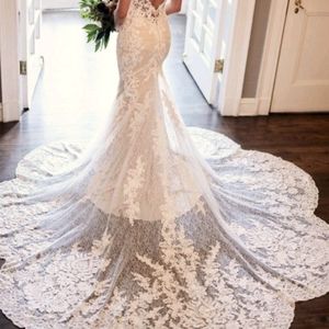 WEDDING GOWN